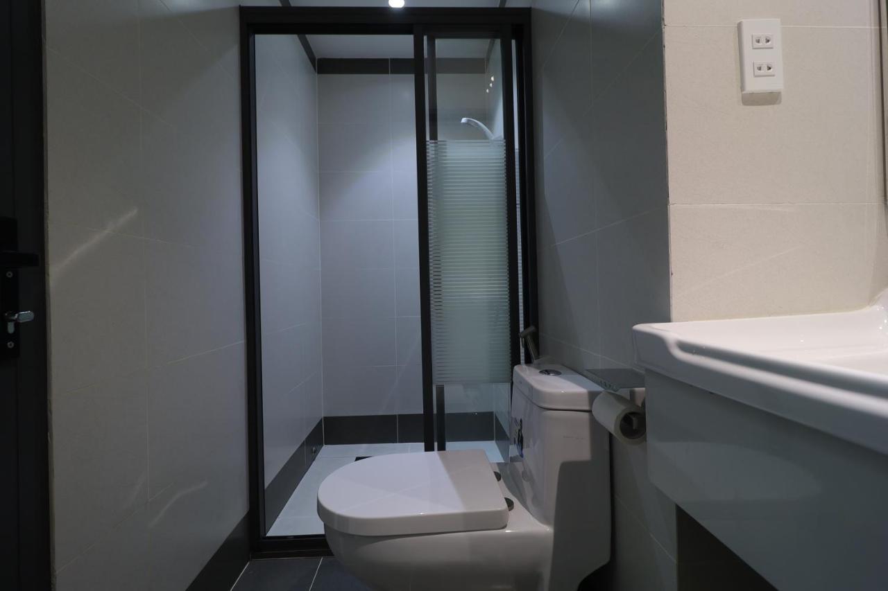 Отель Reddoorz Plus & Cloud 9 Quang Trung Хошимин Экстерьер фото