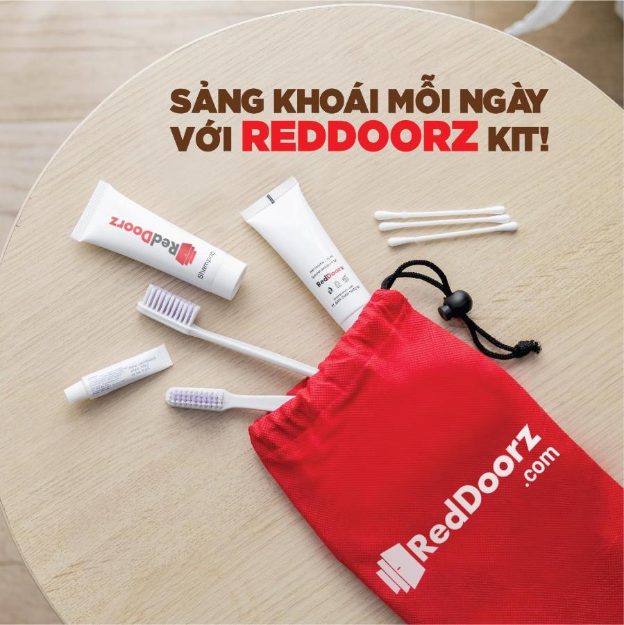 Отель Reddoorz Plus & Cloud 9 Quang Trung Хошимин Экстерьер фото